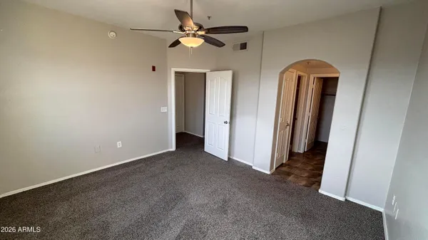 $1,895 | 3250 West Greenway Road, Unit 104, Phoenix, AZ 85053