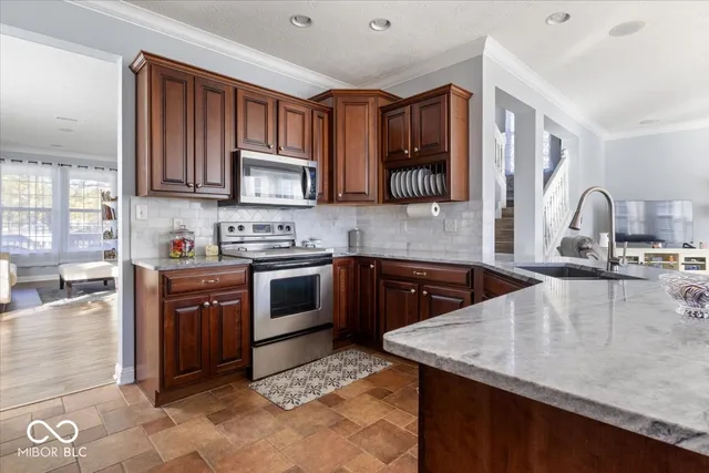 $372,706 | 1351 Turner Trace Place North, Avon, IN 46123