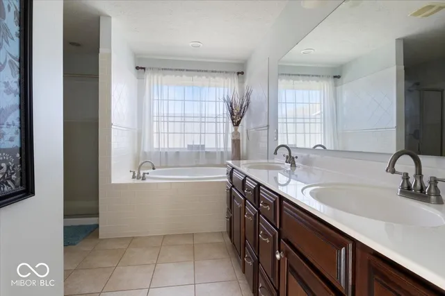 $372,706 | 1351 Turner Trace Place North, Avon, IN 46123