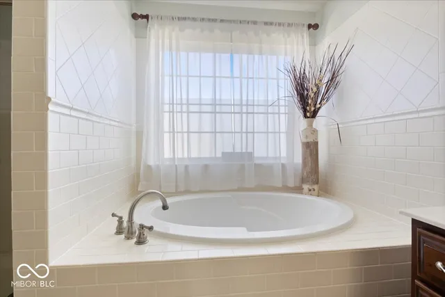 $372,706 | 1351 Turner Trace Place North, Avon, IN 46123