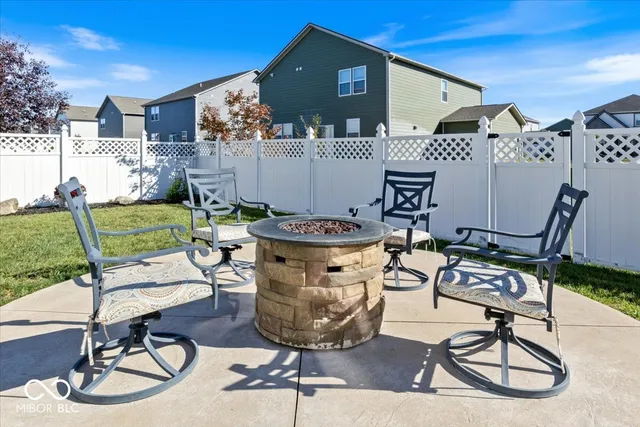 $372,706 | 1351 Turner Trace Place North, Avon, IN 46123