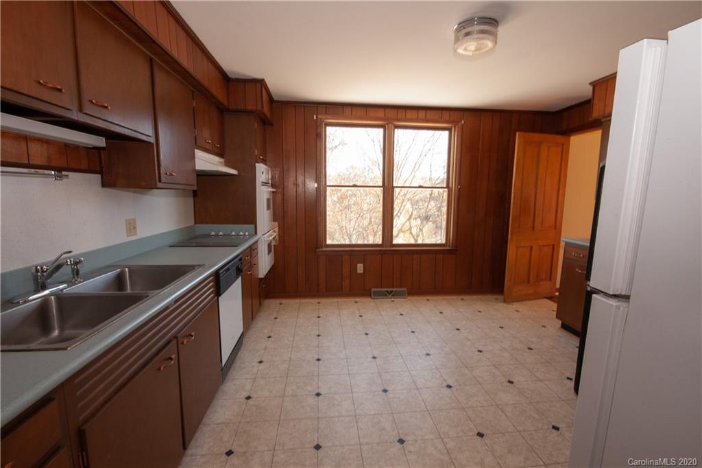1431 Webster Road Sylva, NC 28779 - Photo 11 of 47 Gallery Image 11