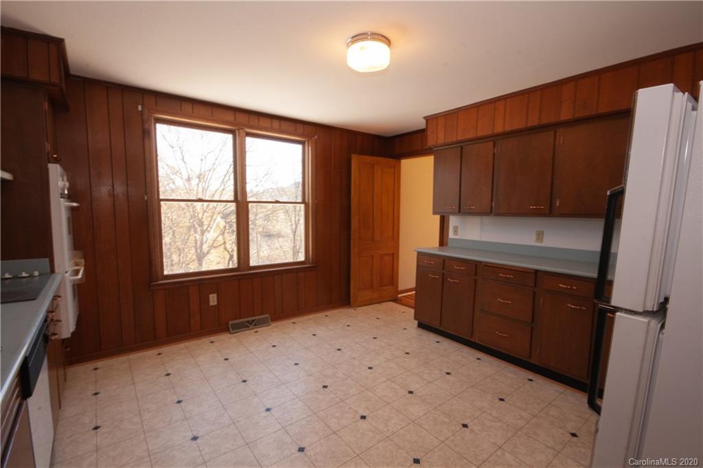 1431 Webster Road Sylva, NC 28779 - Photo 12 of 47 Gallery Image 12