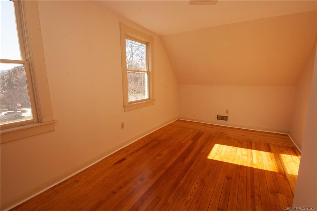 1431 Webster Road Sylva, NC 28779 - Photo 20 of 47 Gallery Image 20