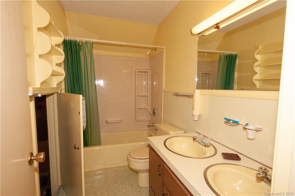 1431 Webster Road Sylva, NC 28779 - Photo 25 of 47 Gallery Image 25
