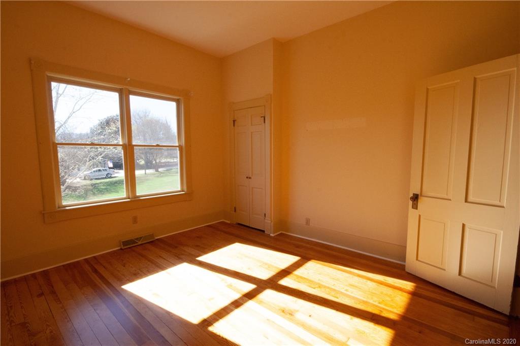 1431 Webster Road Sylva, NC 28779 - Photo 5 of 47 Gallery Image 5