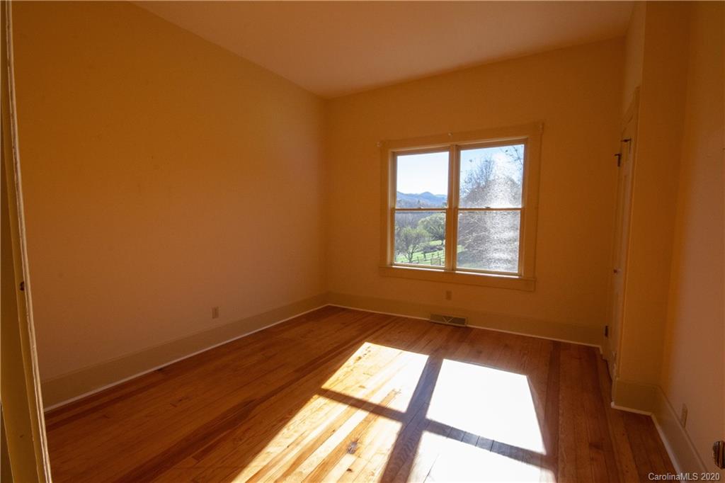 1431 Webster Road Sylva, NC 28779 - Photo 6 of 47 Gallery Image 6