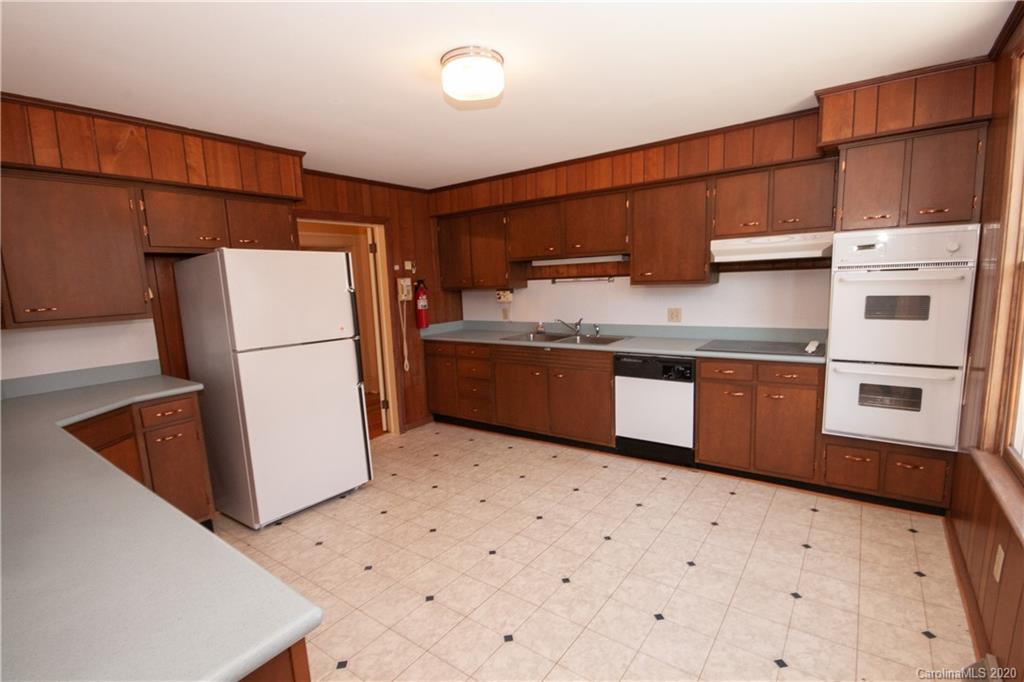 1431 Webster Road Sylva, NC 28779 - Photo 10 of 47 Gallery Image 10