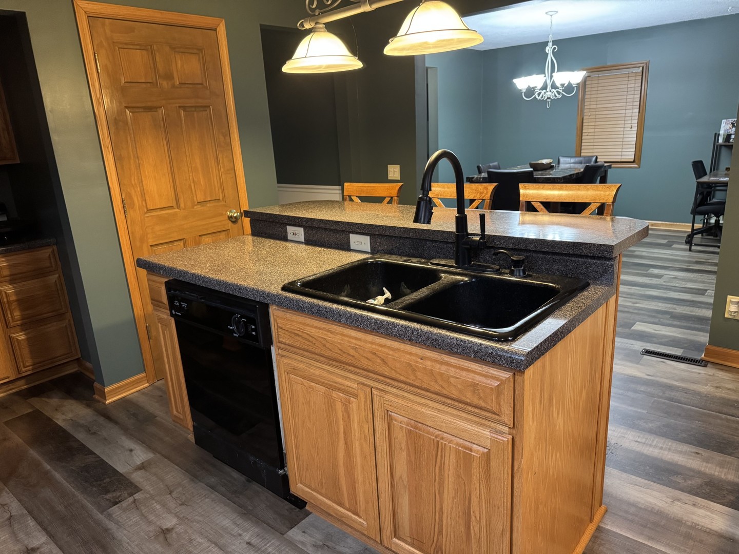 529 Christie Street Ottawa, IL 61350 - Photo 7 of 18