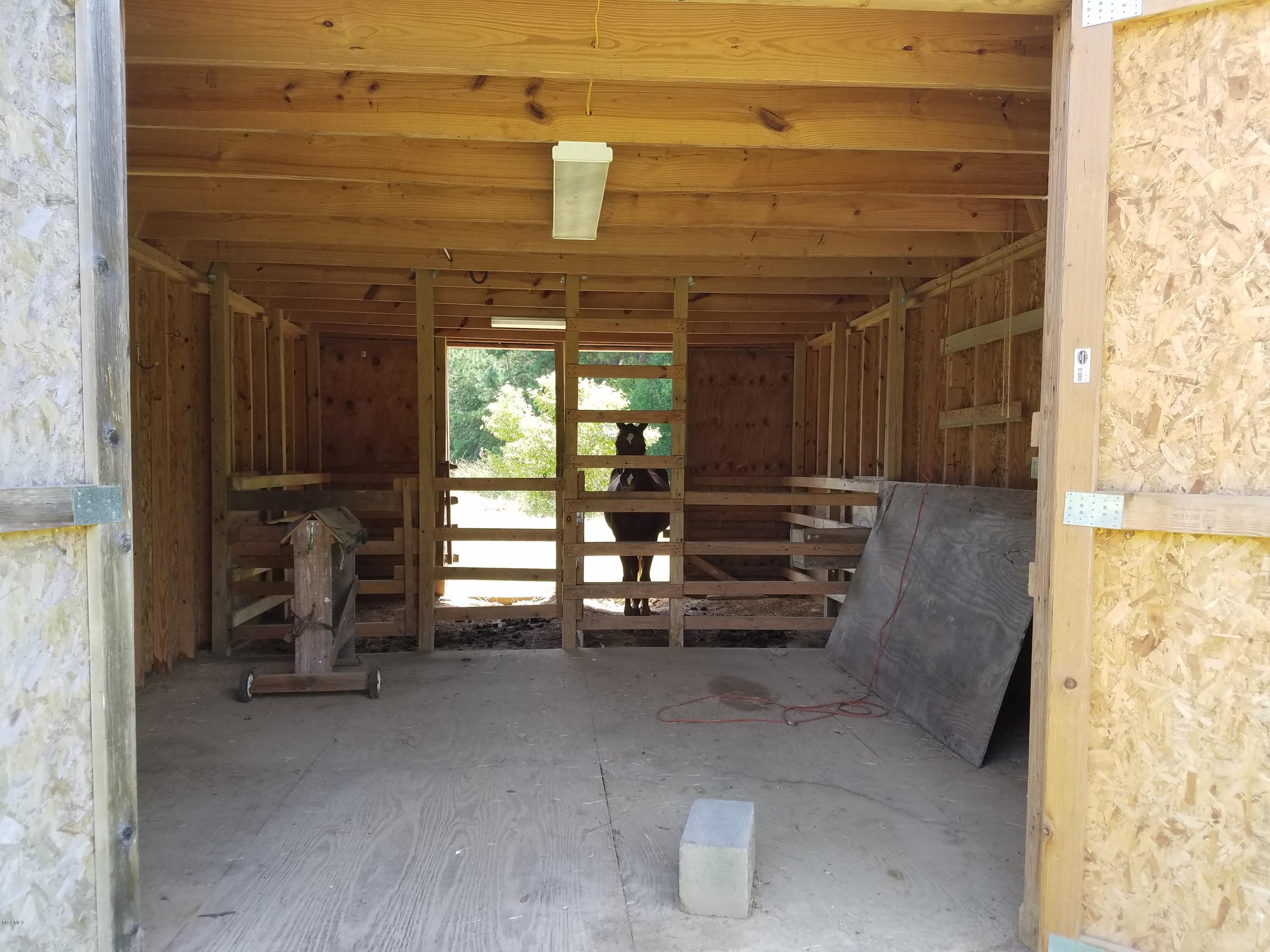 22241 Mayfield Road Gulfport, MS 39503 - Photo 38 of 46 Storage-Stables