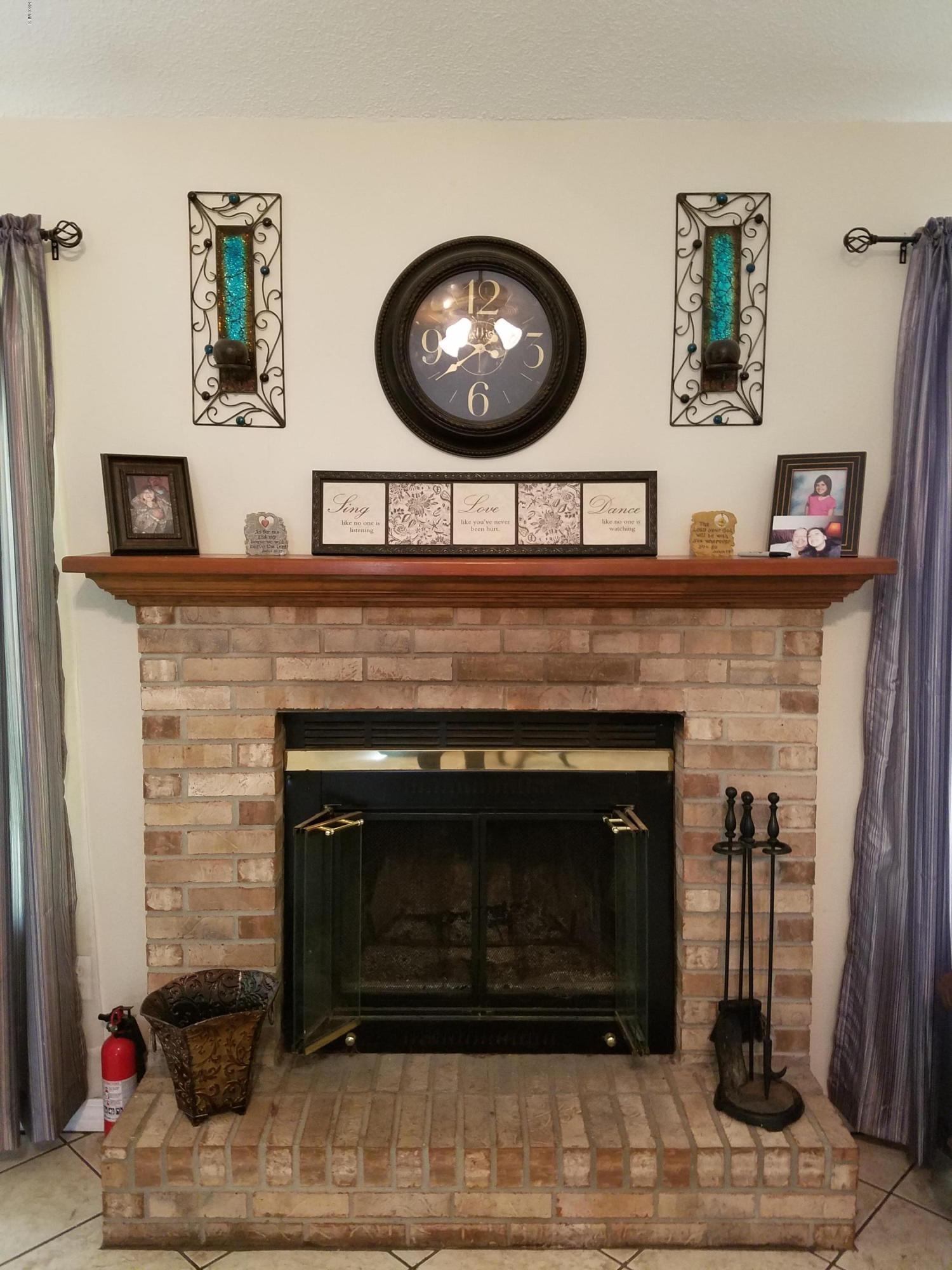 22241 Mayfield Road Gulfport, MS 39503 - Photo 4 of 46 Living Room