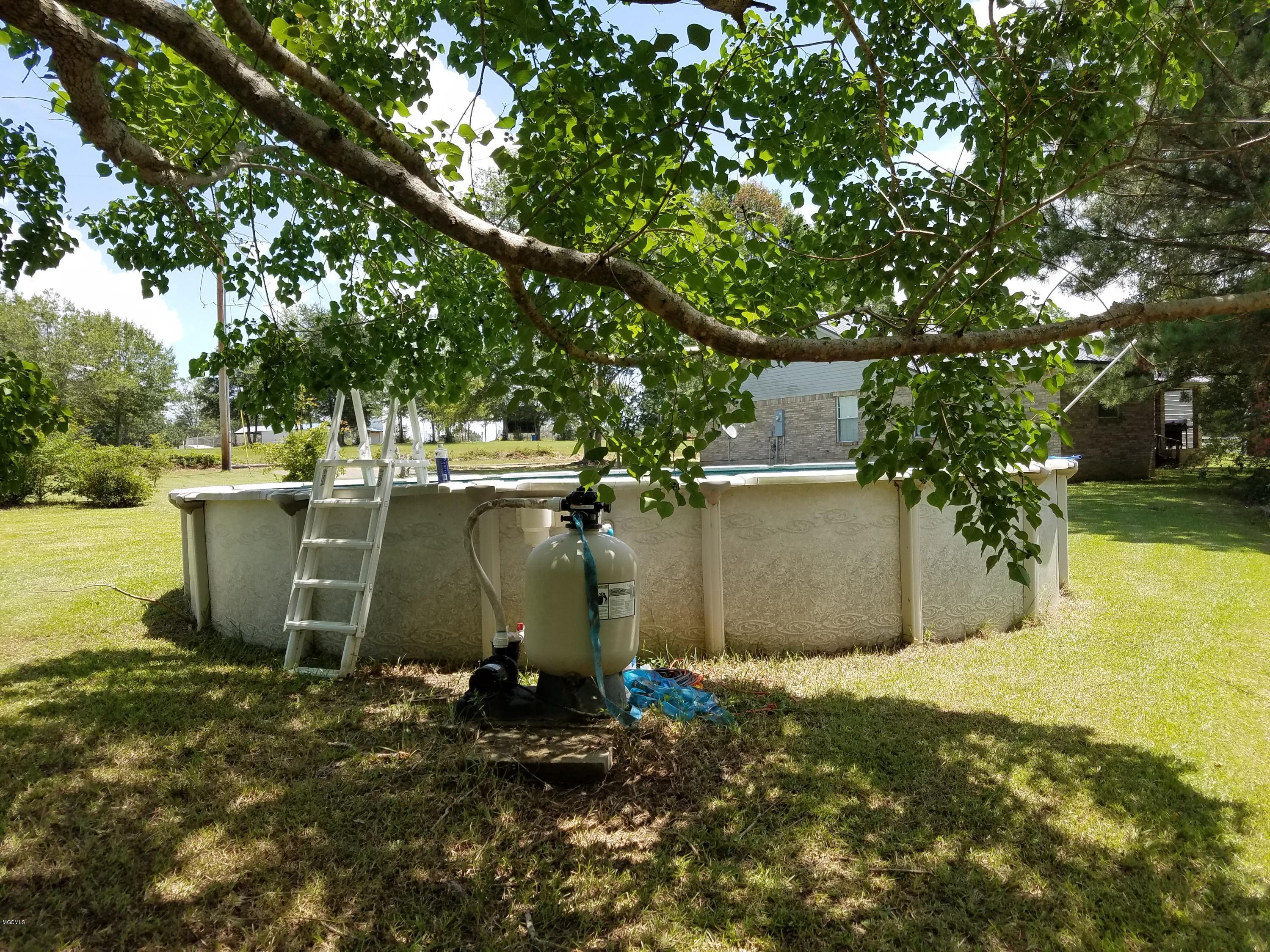 22241 Mayfield Road Gulfport, MS 39503 - Photo 45 of 46 Swimming Pool