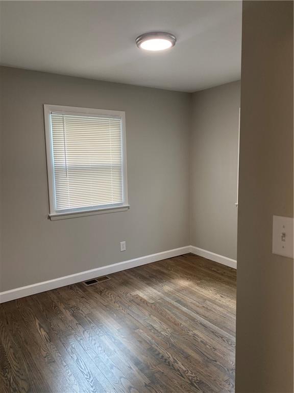 8121 Folkstone Road Indianapolis, IN 46268 - Photo 6 of 13 Gallery Image 6
