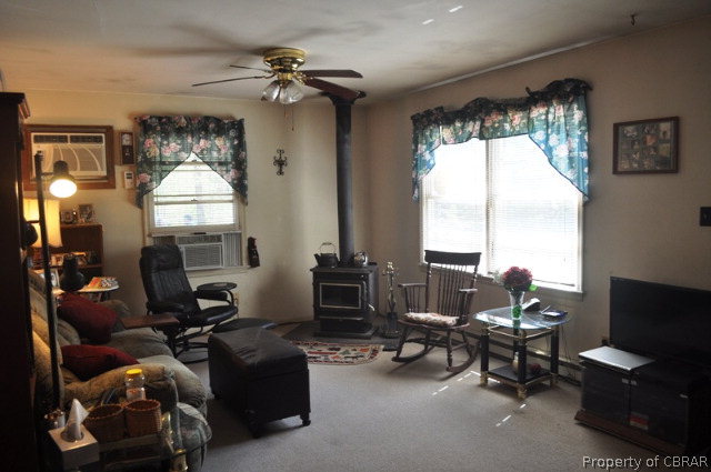 7921 Willis Road Gloucester, VA 23061 - Photo 5 of 10 Gallery Image 5