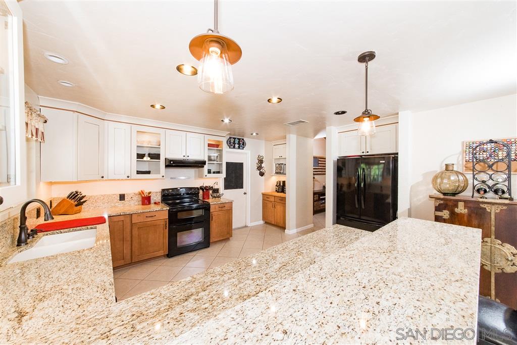 25073 Pappas Road Ramona, CA 92065 - Photo 5 of 25 Gallery Image 5