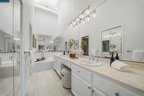 $989,000 | 1809 Stratton Circle, Walnut Creek, CA 94598