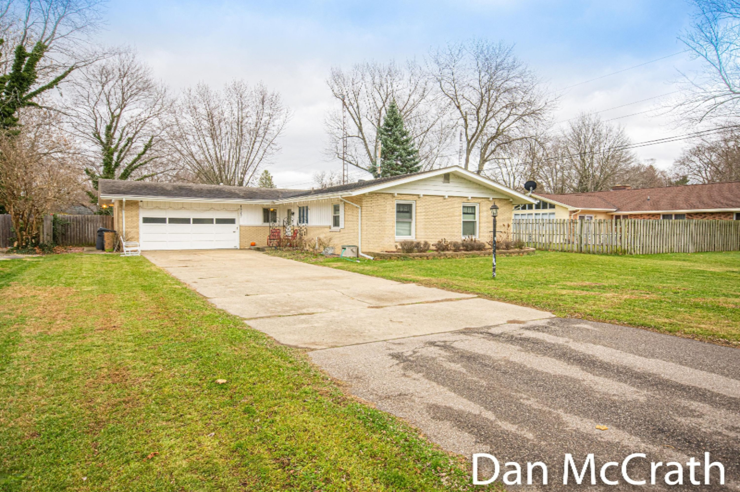 1573 Shawnee Road Benton Harbor, MI 49022 - Photo 5 of 46 5