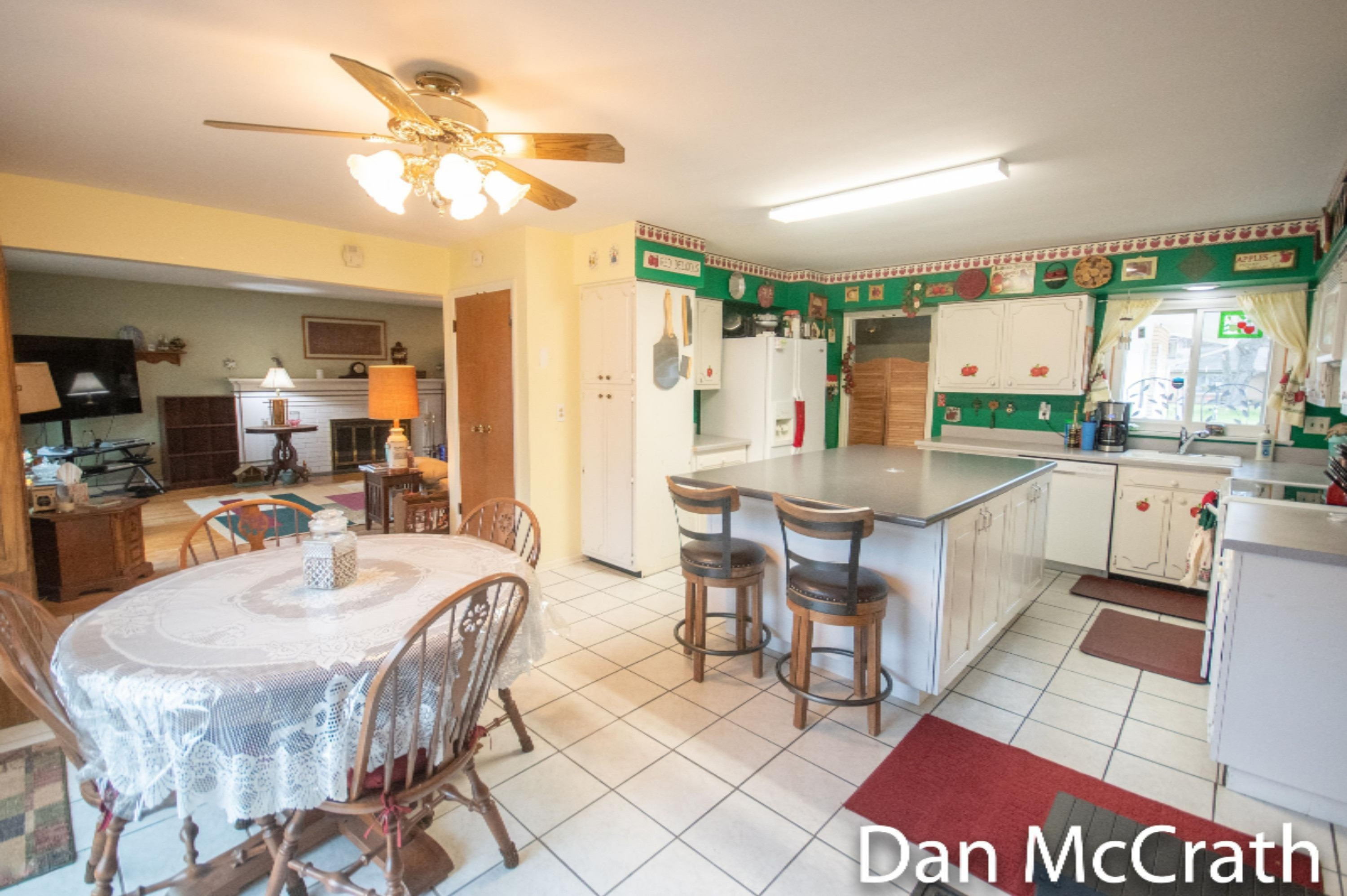 1573 Shawnee Road Benton Harbor, MI 49022 - Photo 8 of 46 8