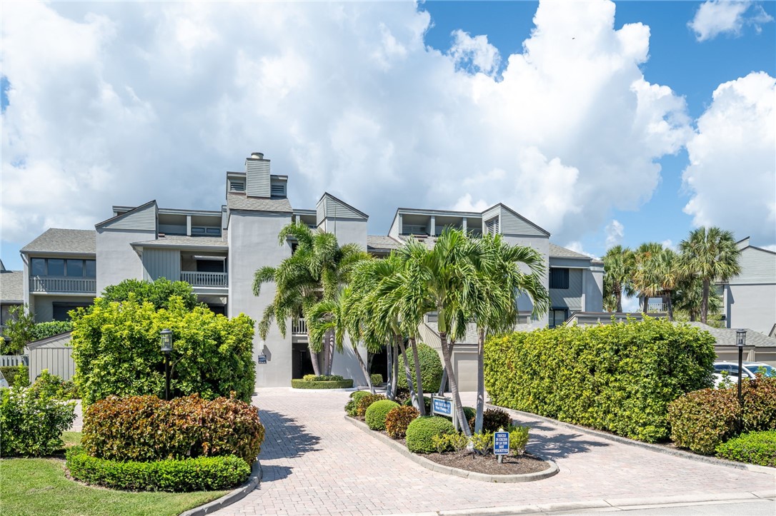 1001 Bay Road, Unit 209 Vero Beach, FL 32963 - Photo 6 of 25