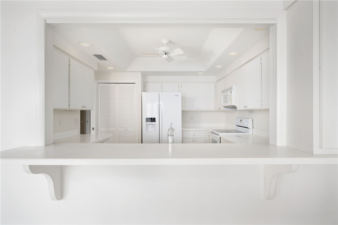 1001 Bay Road, Unit 209 Vero Beach, FL 32963 - Photo 8 of 25