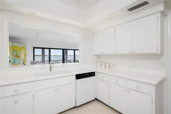 $5,000 | 1001 Bay Road, Unit 209, Vero Beach, FL 32963