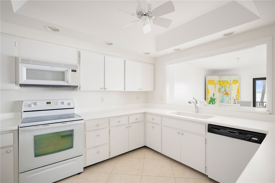 1001 Bay Road, Unit 209 Vero Beach, FL 32963 - Photo 10 of 25