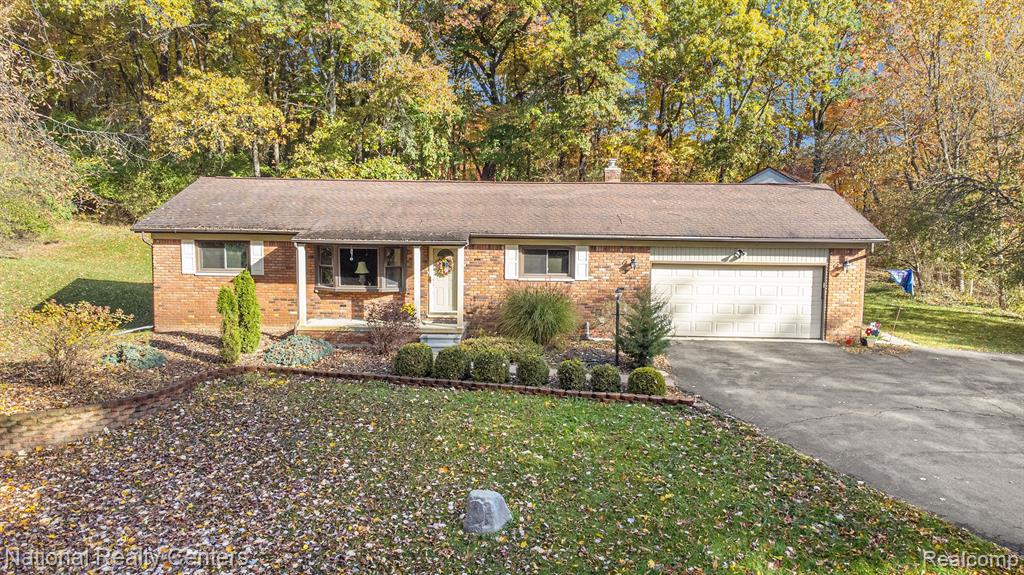 2437 Swarthout Road Pinckney, MI 48169 - Photo 6 of 30