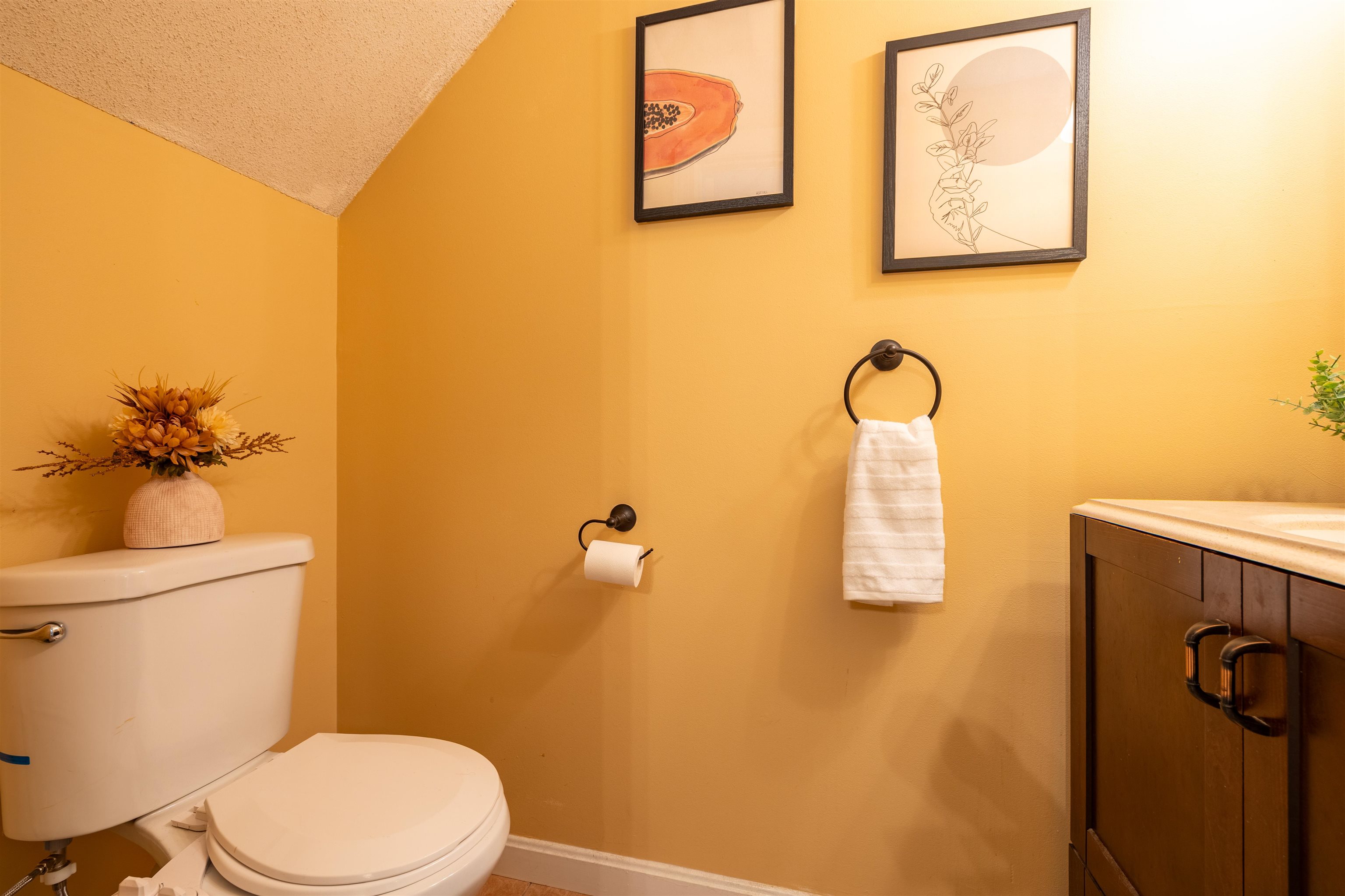 34 Woodland Green Rochester, NH 03868 - Photo 15 of 28