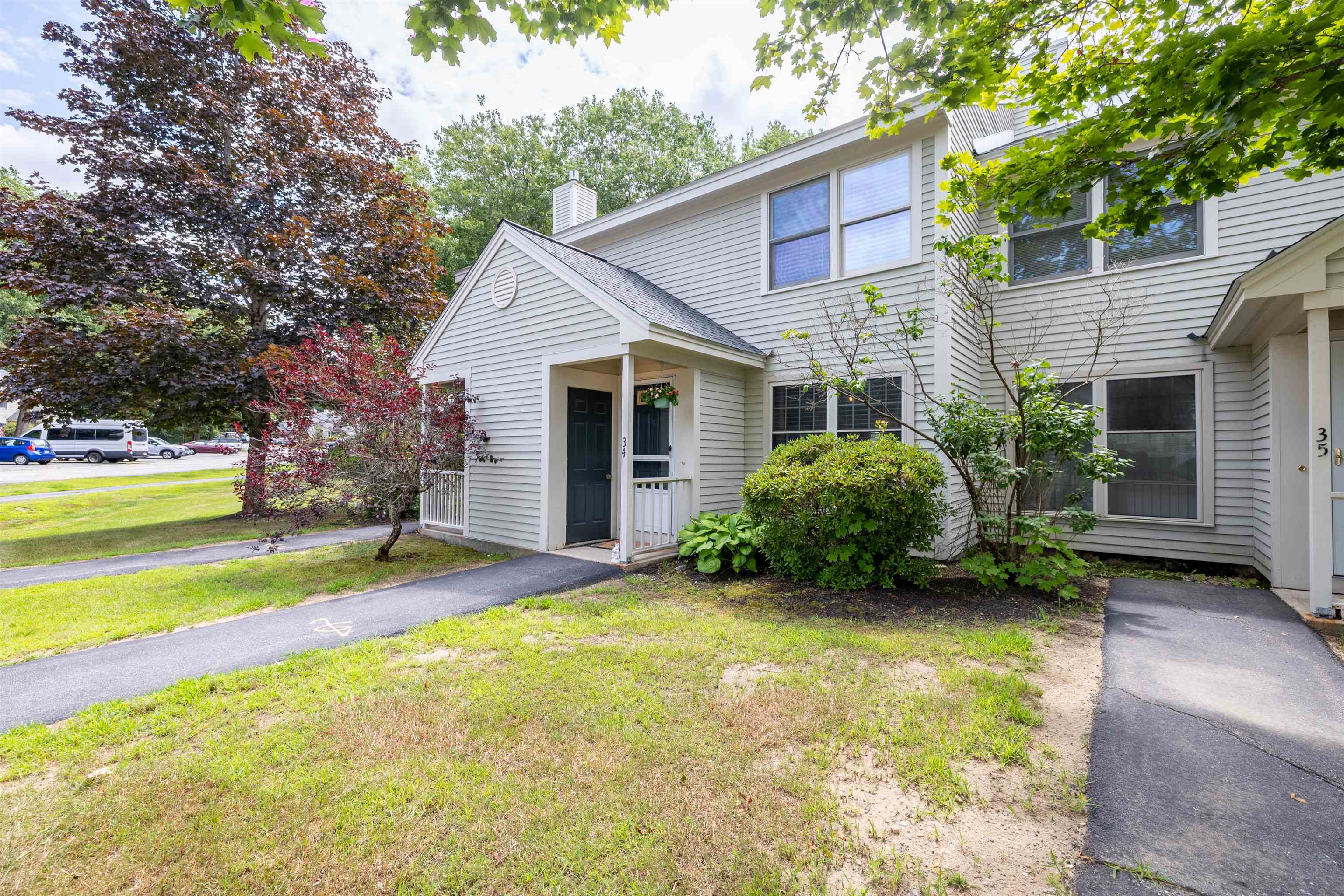 34 Woodland Green Rochester, NH 03868 - Photo 3 of 28