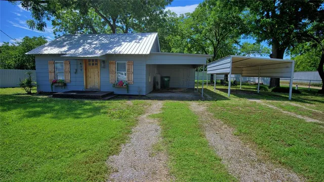 $175,000 | 411 West Pine Street, Nocona, TX 76255
