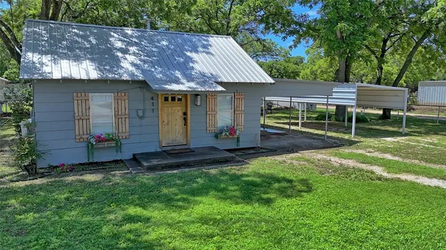 $175,000 | 411 West Pine Street, Nocona, TX 76255