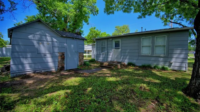 $175,000 | 411 West Pine Street, Nocona, TX 76255
