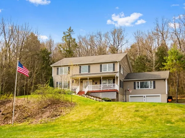$649,000 | 122 May Brook Road, Holland, MA 01521