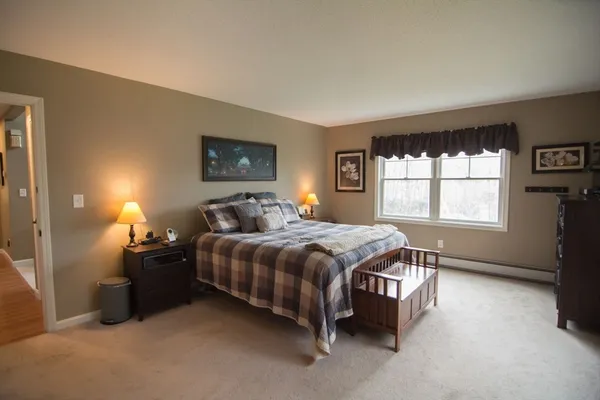 $649,000 | 122 May Brook Road, Holland, MA 01521