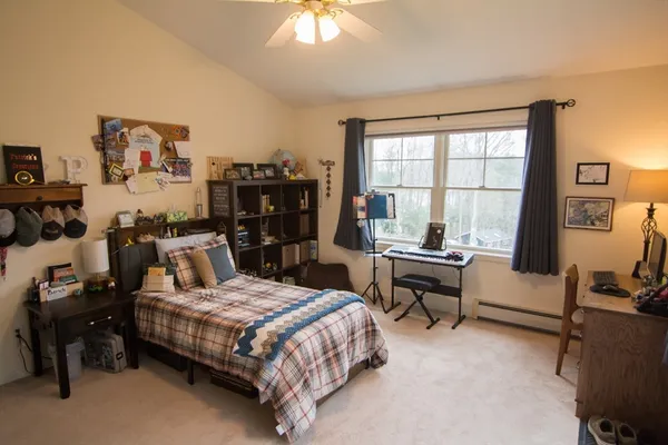 $649,000 | 122 May Brook Road, Holland, MA 01521