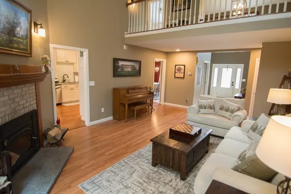 $649,000 | 122 May Brook Road, Holland, MA 01521