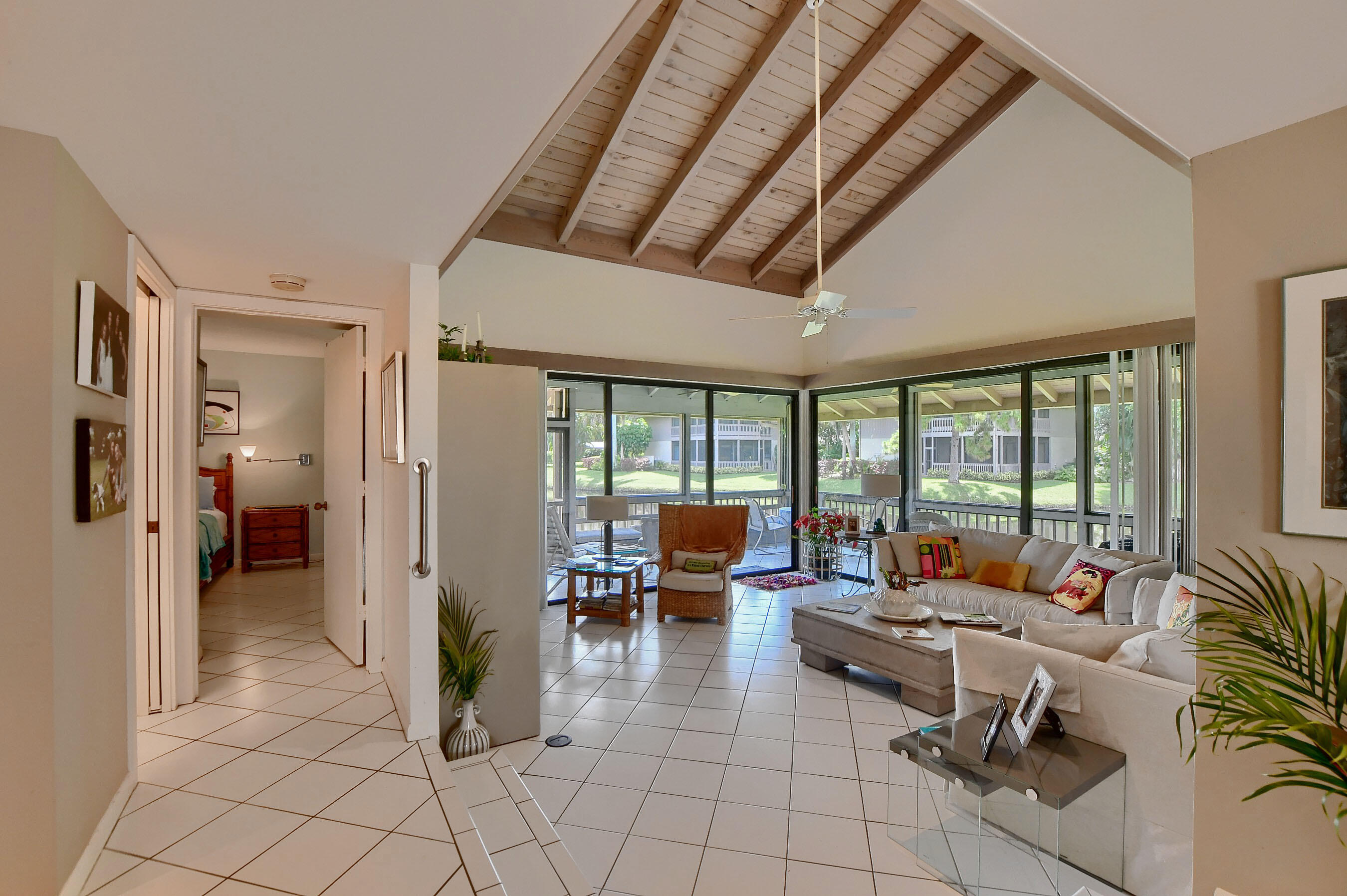19957 Trevi Way, Unit F Boca Raton, FL 33434 - Photo 8 of 67 Hallway & Great Room
