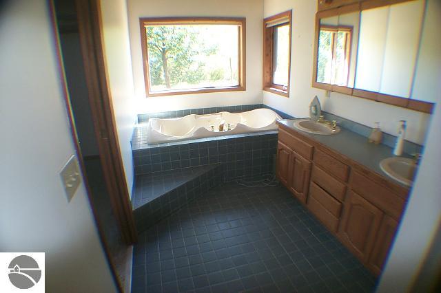 9062 Palaestrum Road Williamsburg, MI 49690 - Photo 9 of 9 1636318-8.JPG