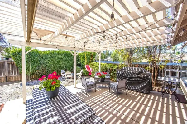 $568,000 | 1720 Kingston Circle, Redlands, CA 92374