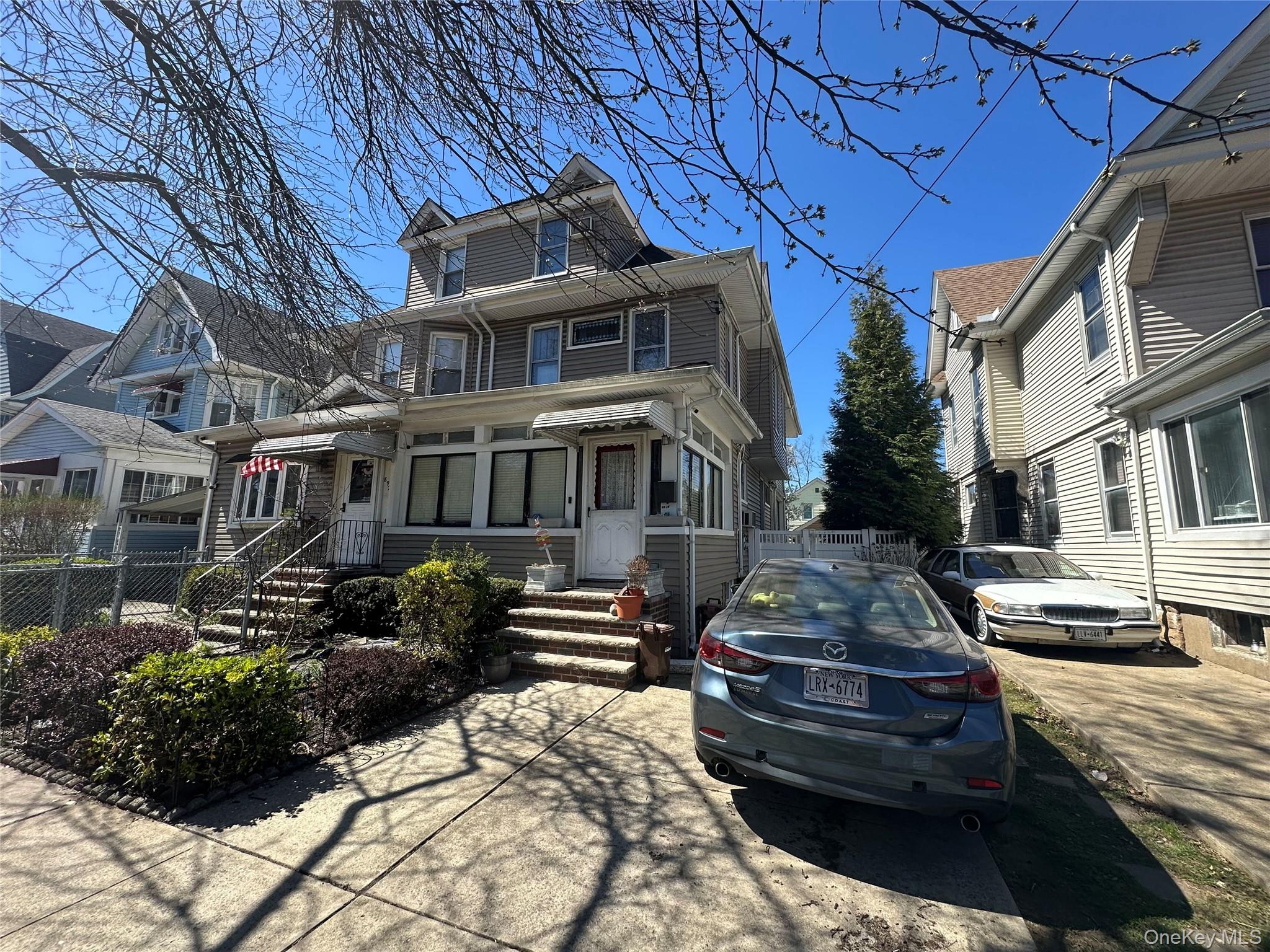 89-26 97th Street Queens, NY 11421 - Photo 2 of 5