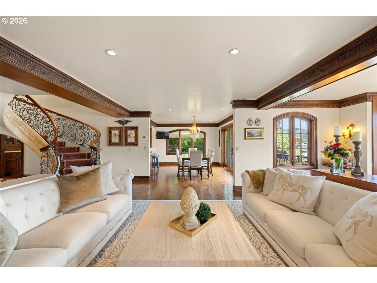 1527 Lake Front Road Lake Oswego, OR 97034 - Photo 12 of 44
