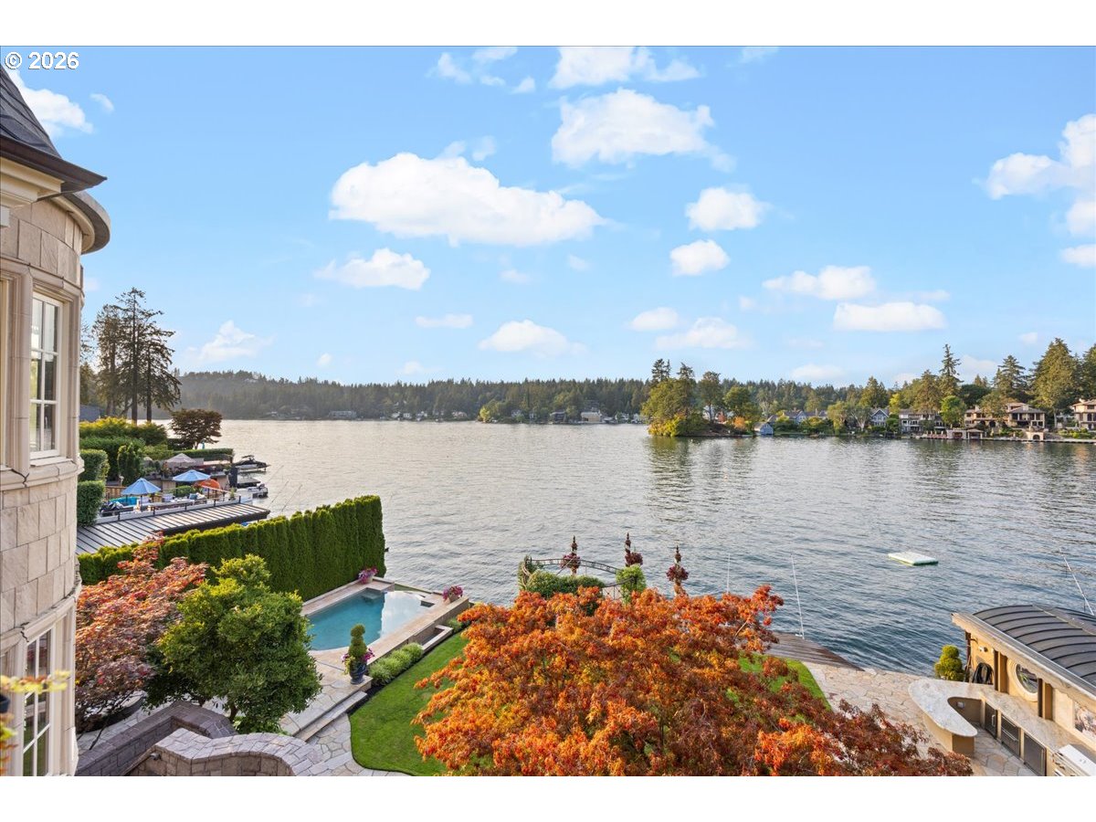 1527 Lake Front Road Lake Oswego, OR 97034 - Photo 26 of 44