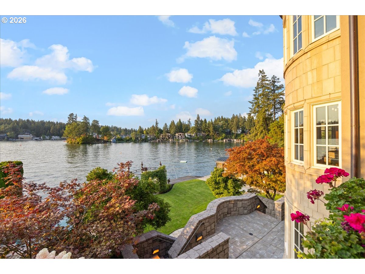 1527 Lake Front Road Lake Oswego, OR 97034 - Photo 27 of 44