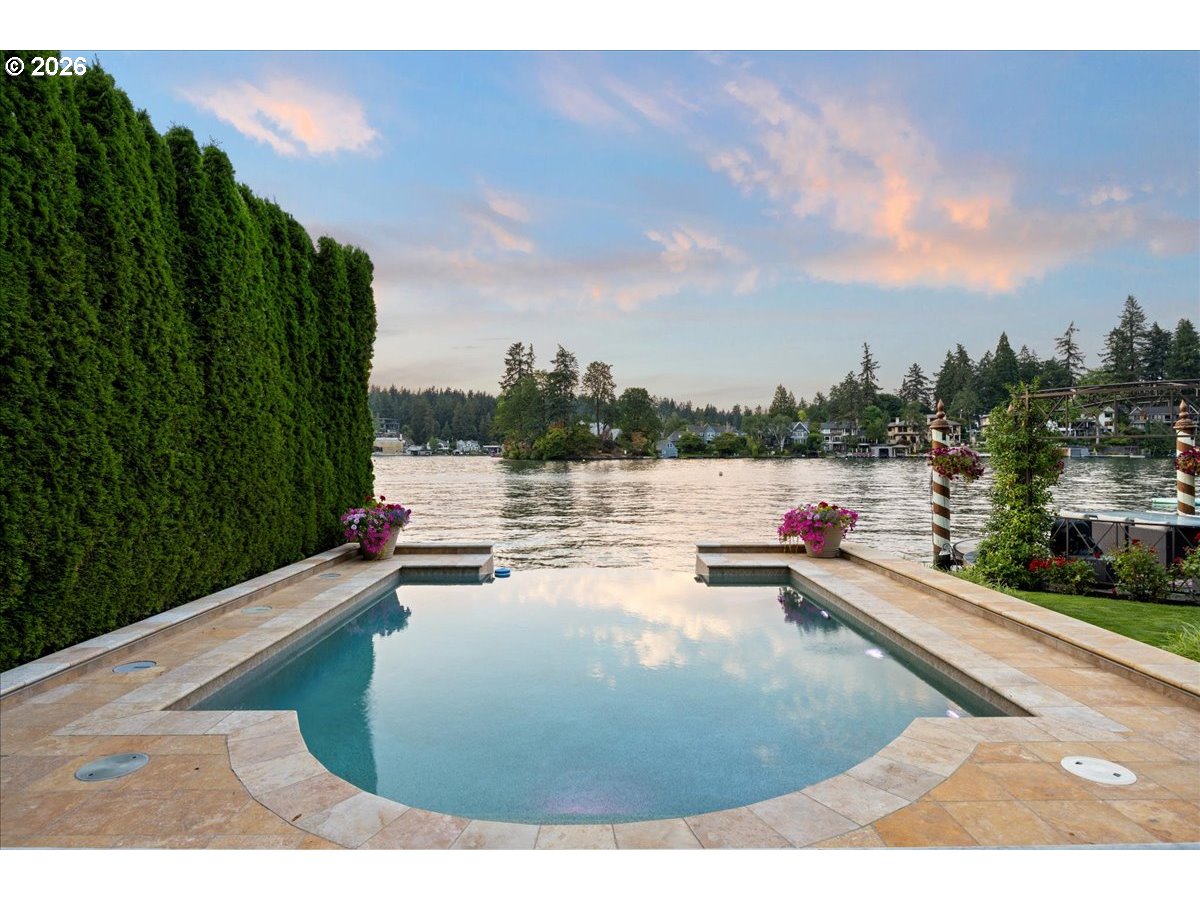 1527 Lake Front Road Lake Oswego, OR 97034 - Photo 37 of 44