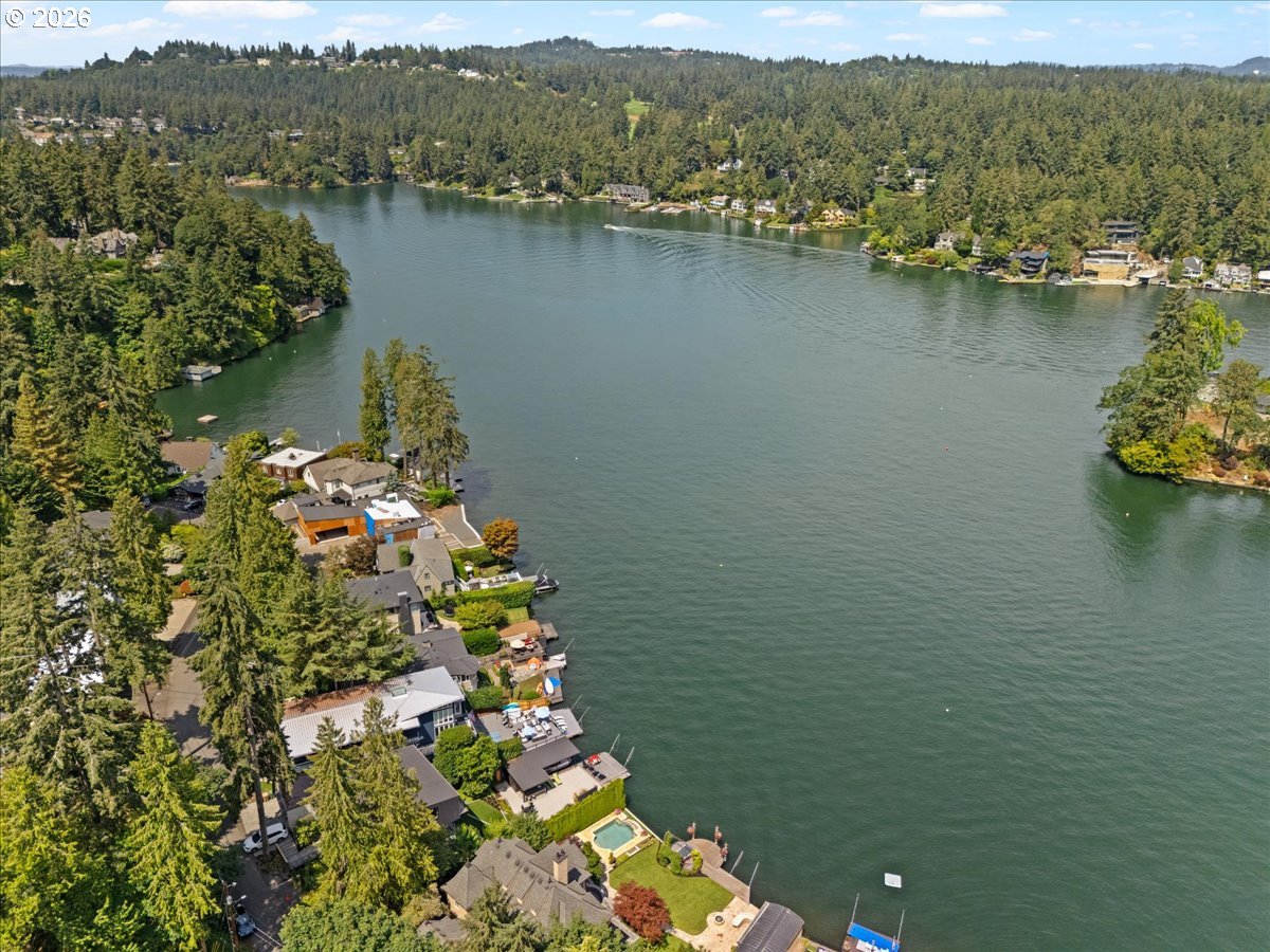 1527 Lake Front Road Lake Oswego, OR 97034 - Photo 39 of 44