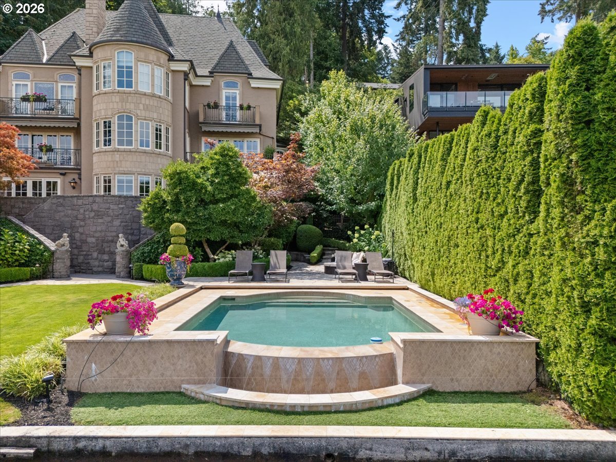 1527 Lake Front Road Lake Oswego, OR 97034 - Photo 4 of 44