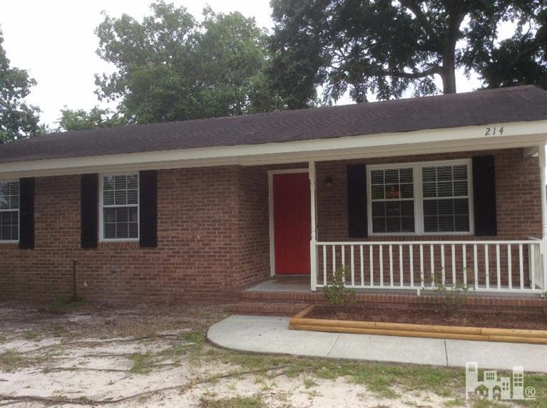 214 Apple Road Castle Hayne, NC 28429 - Photo 1 of 18 Primary Photo