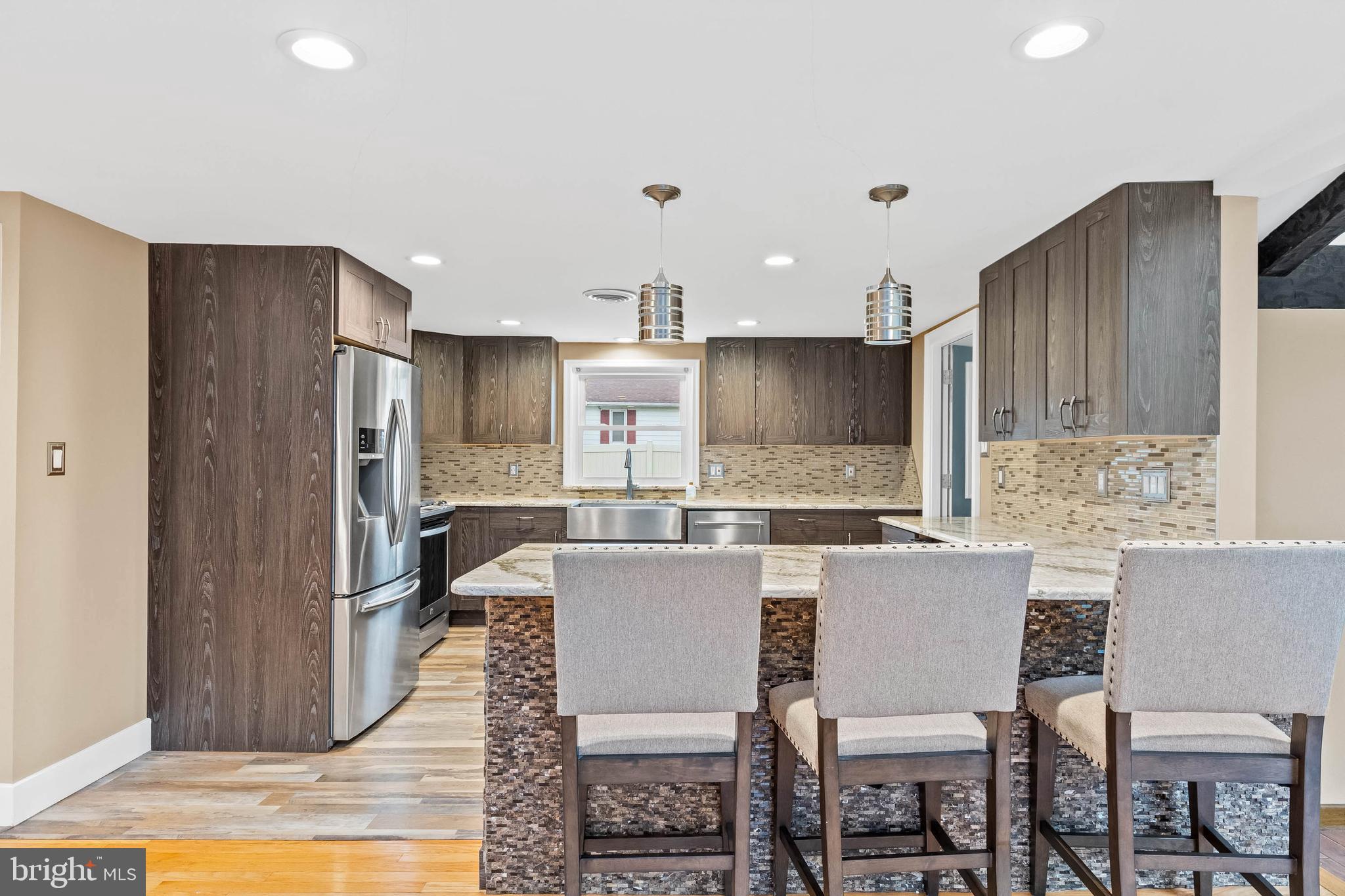 533 9th Avenue Lindenwold, NJ 08021 - Photo 3 of 32 Gallery Image 3