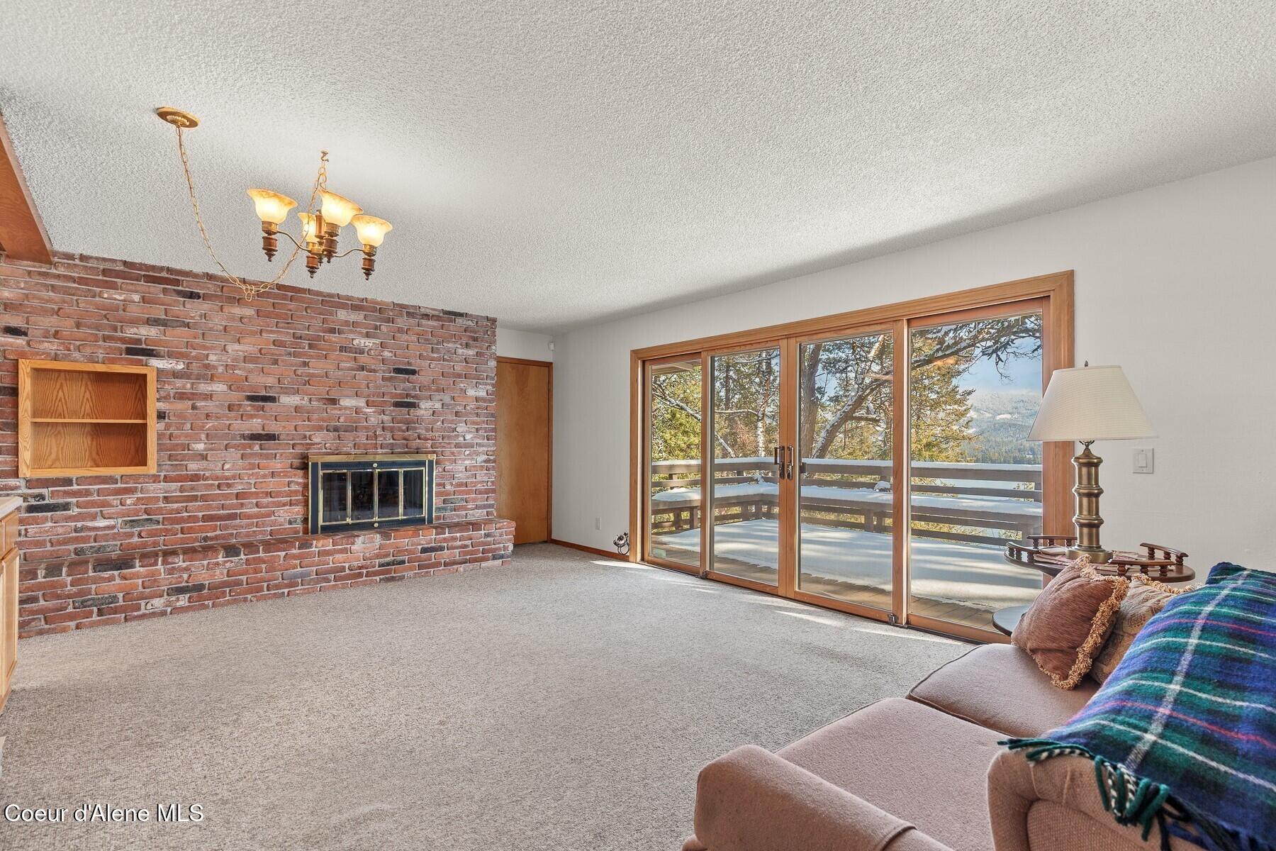 5977 East McMahon Road Hayden, ID 83835 - Photo 7 of 39 Family Room