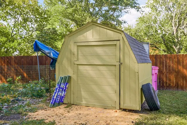 $420,000 | 2633 East Langsford Road, Lee's Summit, MO 64063